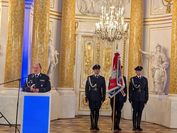 Gratulacje z okazji obchodów 35-lecia NSZZ Policjantów